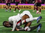 半岛体育网页版-包含AC米兰后防线遭遇人员伤病潮，教练组急需调整战术安排的词条