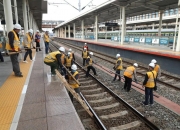 半岛体育登录-运动员在比赛中克服困难开创局面