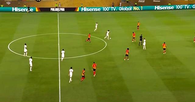 巴萨风光！梅西率队击败切尔西晋级