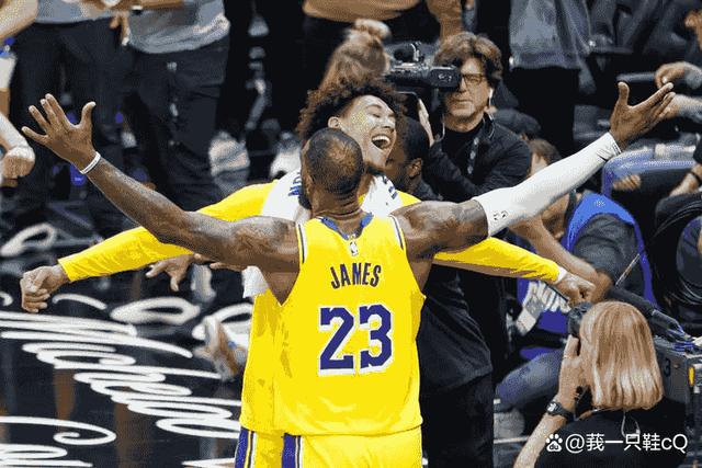 球员因纪律问题遭到球队处罚 球员因纪律问题遭到球队处罚