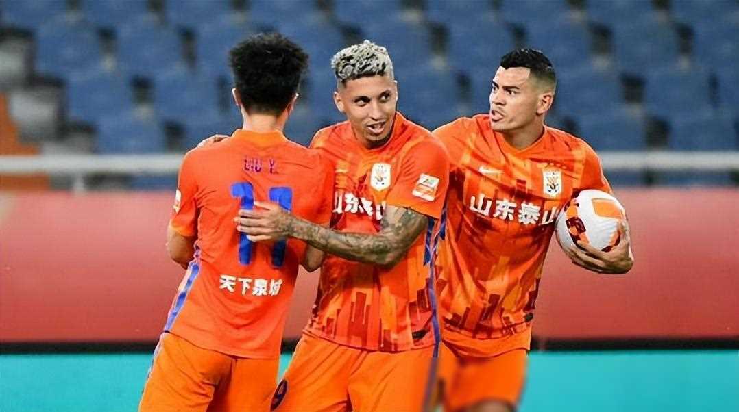 山东鲁能主场战胜上海上港，积分榜第二