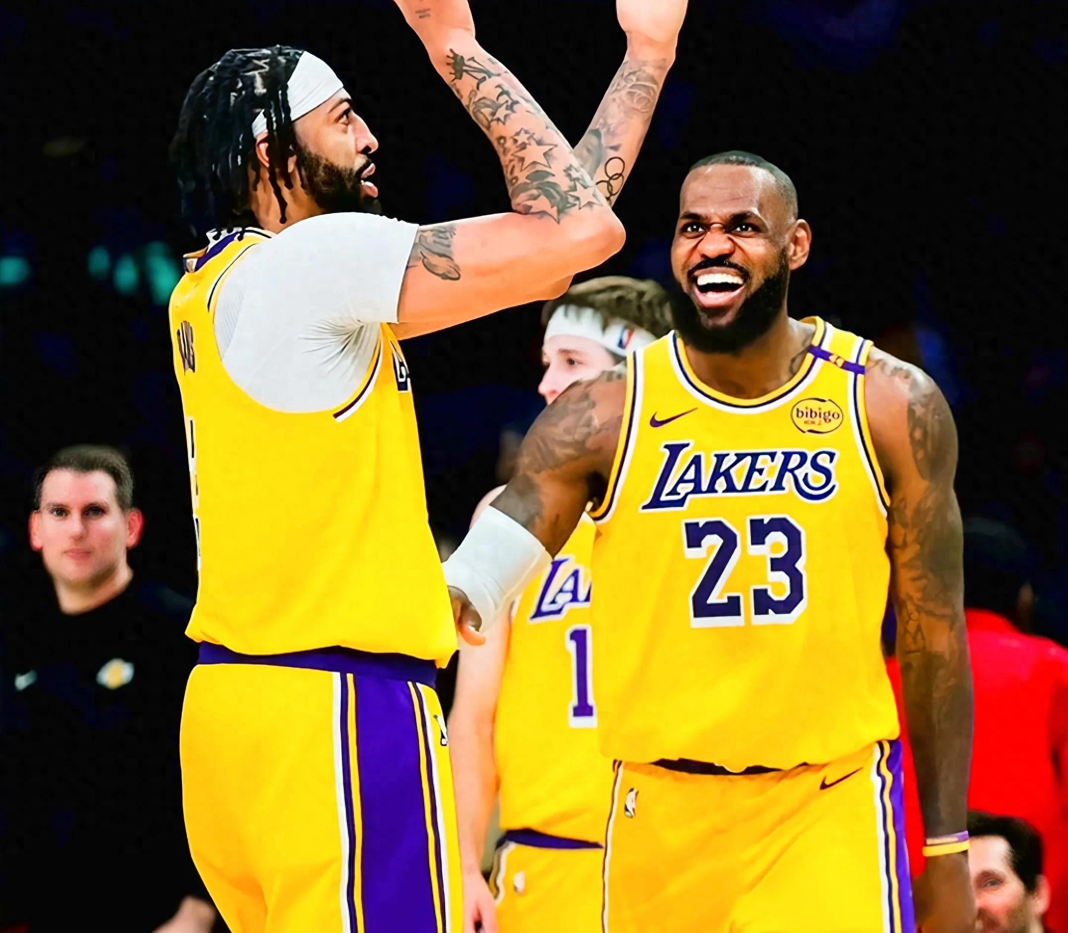 关于开拓者击败热火,客场豪取四连胜的信息 关于开拓者击败热火,客场豪取四连胜的信息