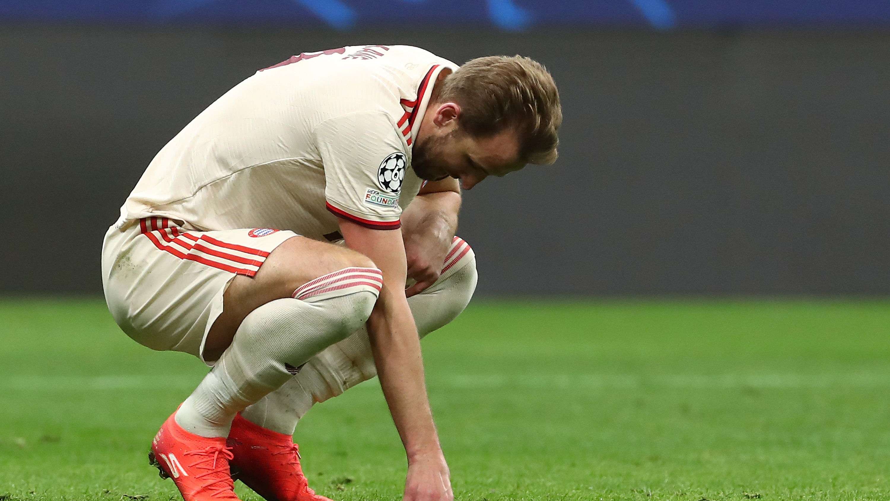 包含巴黎圣日耳曼中场受限，目标动摇不安的词条