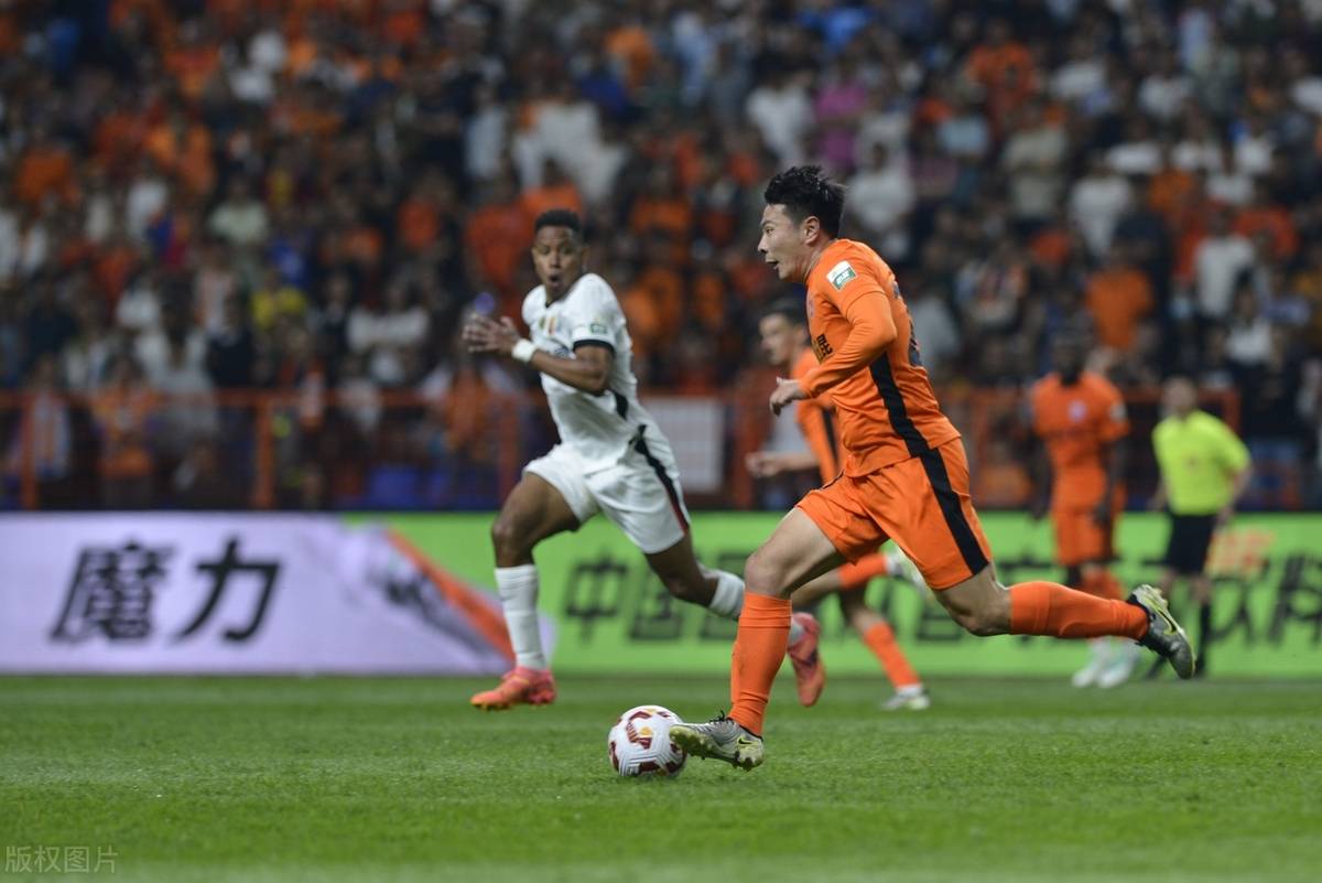 球队比赛过程中遭遇波折,困境重重 球队比赛过程中遭遇波折,困境重重