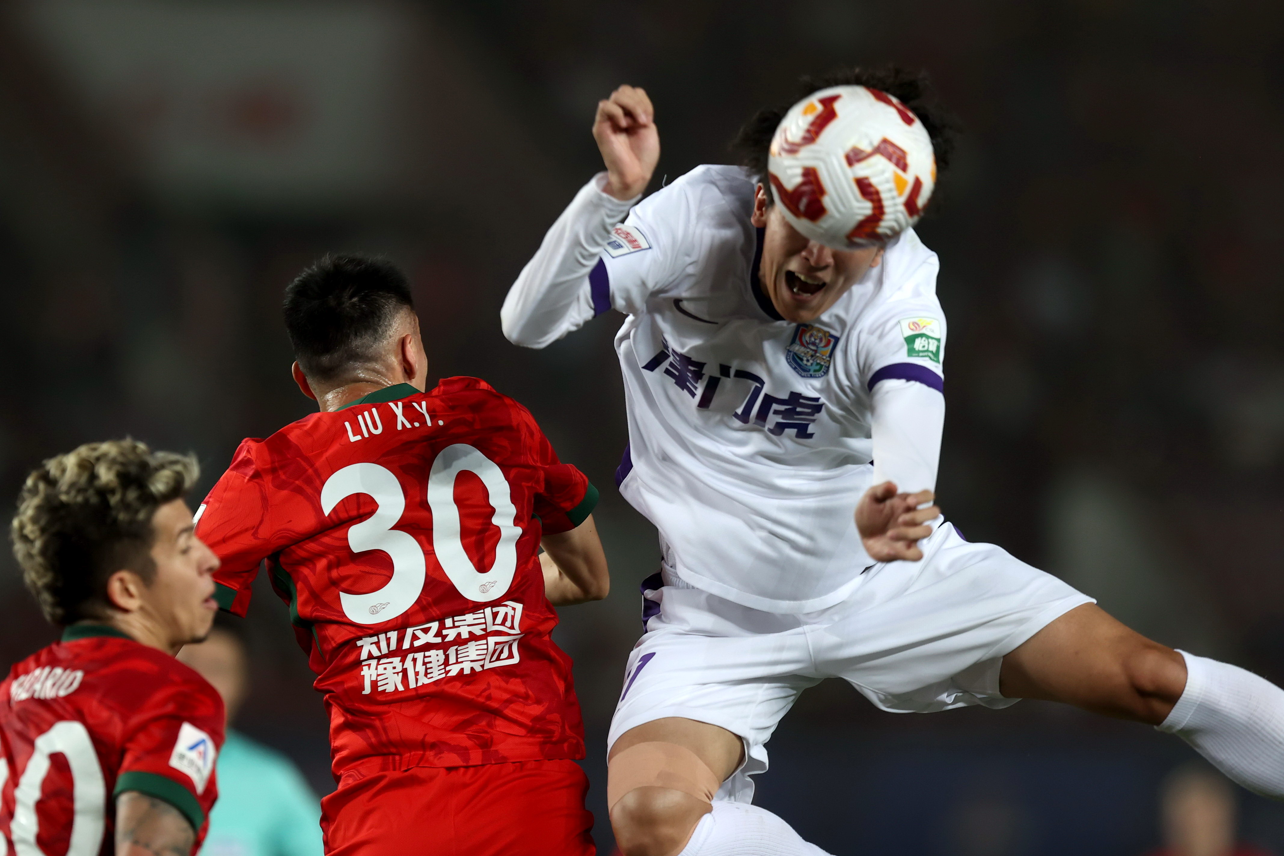 关于河南队在今天比赛中实现逆袭,轻松获胜的信息 关于河南队在今天比赛中实现逆袭,轻松获胜的信息