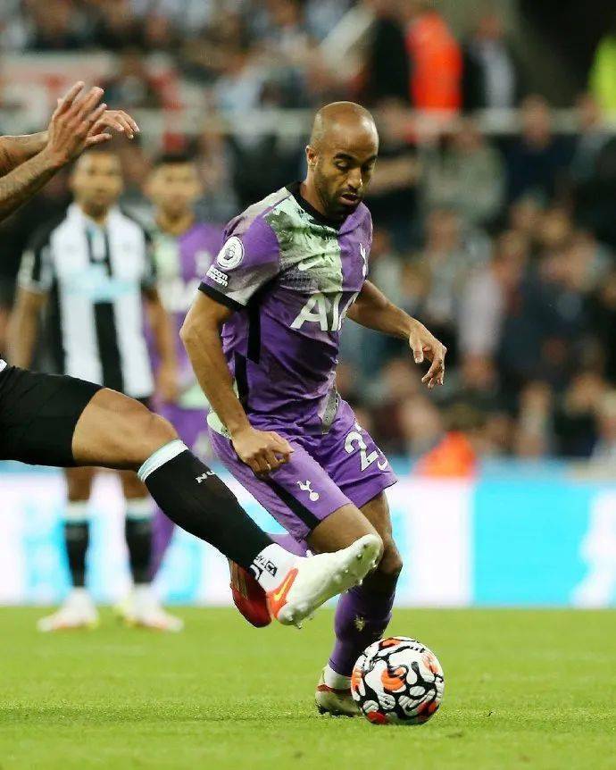 包含上海大鲨鱼力克山东玉帝，实现大逆转的词条