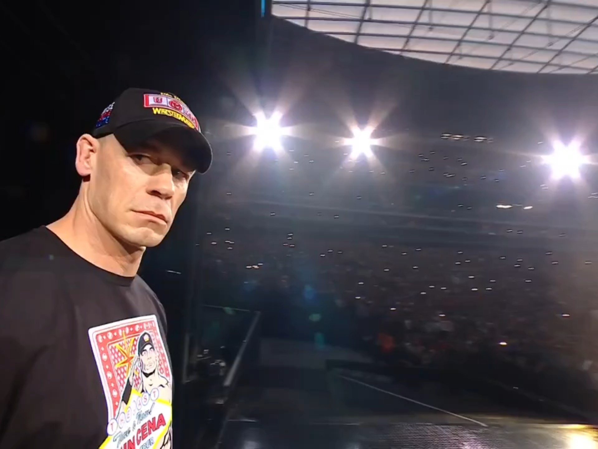 塞黑选手斩获摔跤比赛冠军