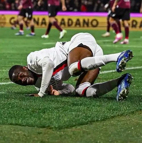 包含AC米兰后防线遭遇人员伤病潮,教练组急需调整战术安排的词条 包含AC米兰后防线遭遇人员伤病潮,教练组急需调整战术安排的词条