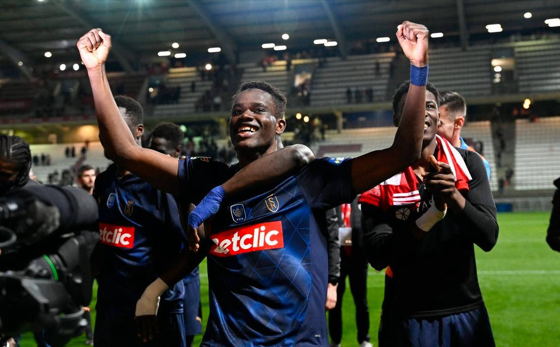 法国队以微弱优势获胜,晋级决赛 法国队以微弱优势获胜,晋级决赛