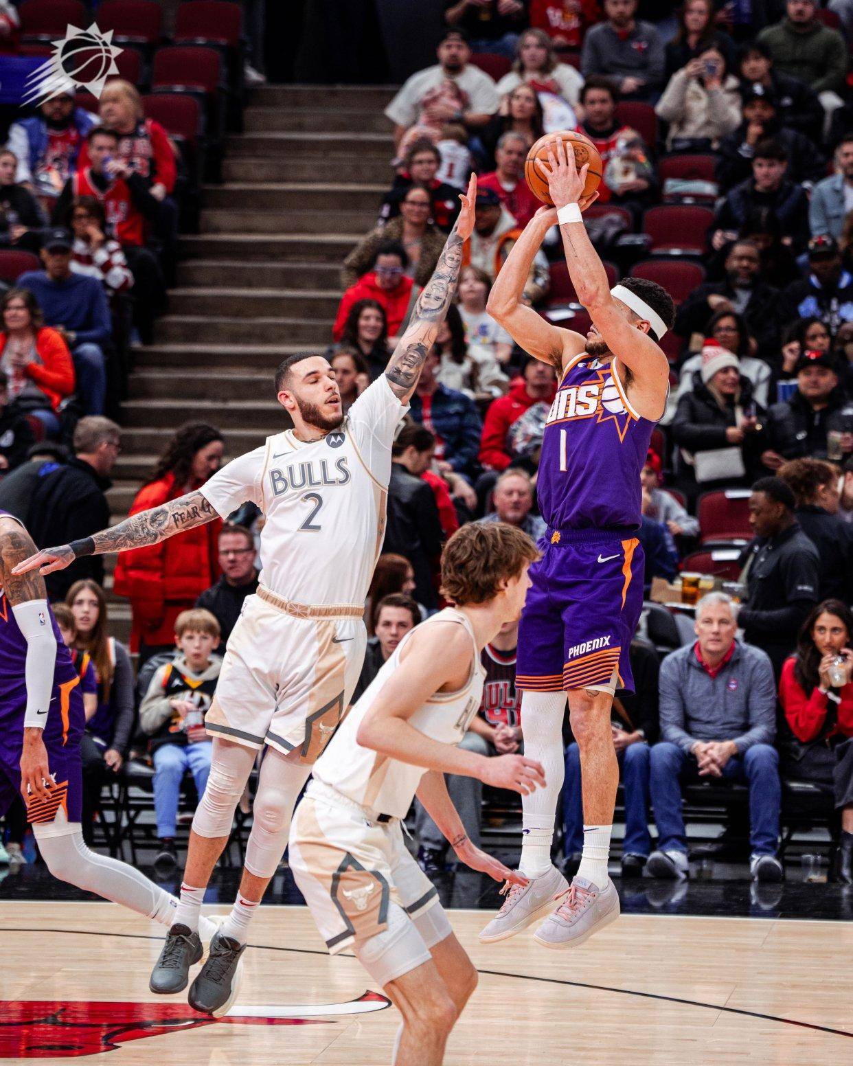 太阳逆转击败雷霆，布克砍下30分