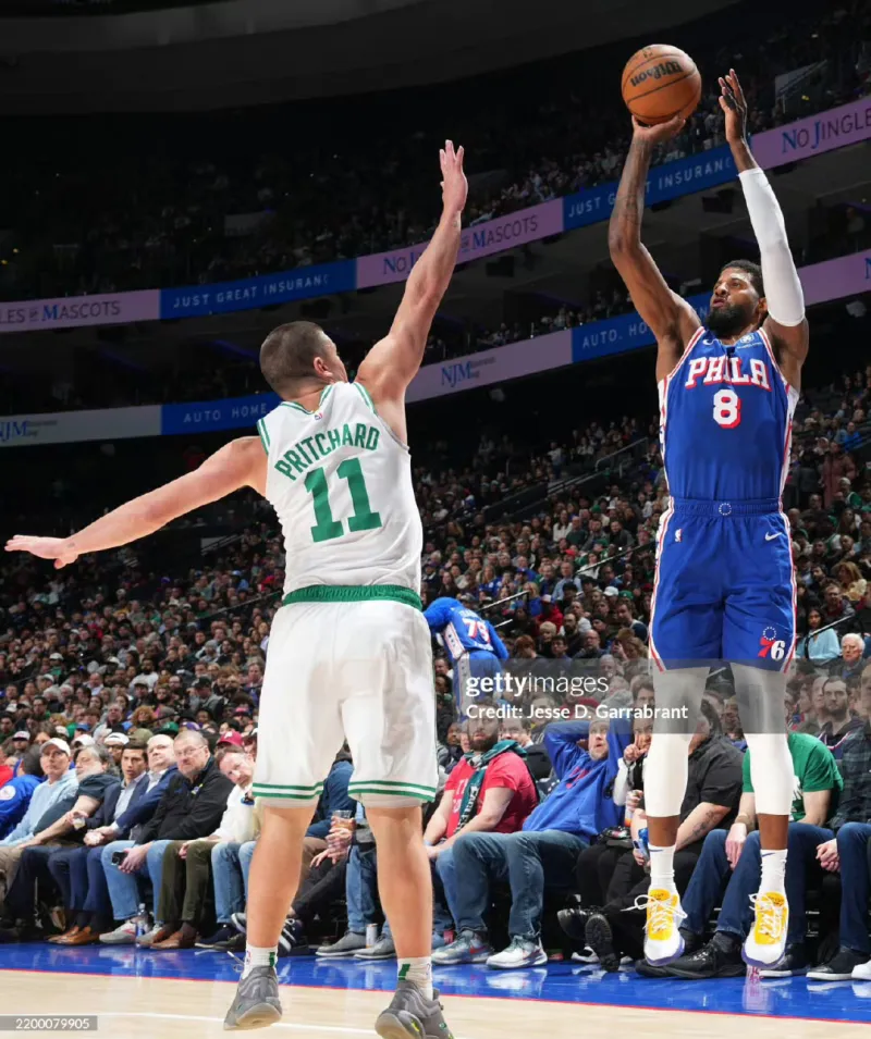 乔治表现卓越，NBA赛场风采绝伦