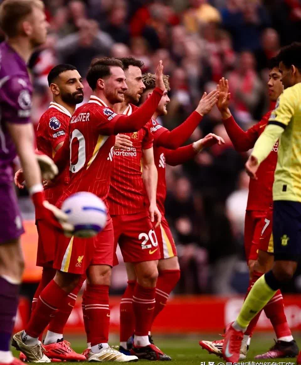 包含曼联继续不败，客场击败谢菲联的词条