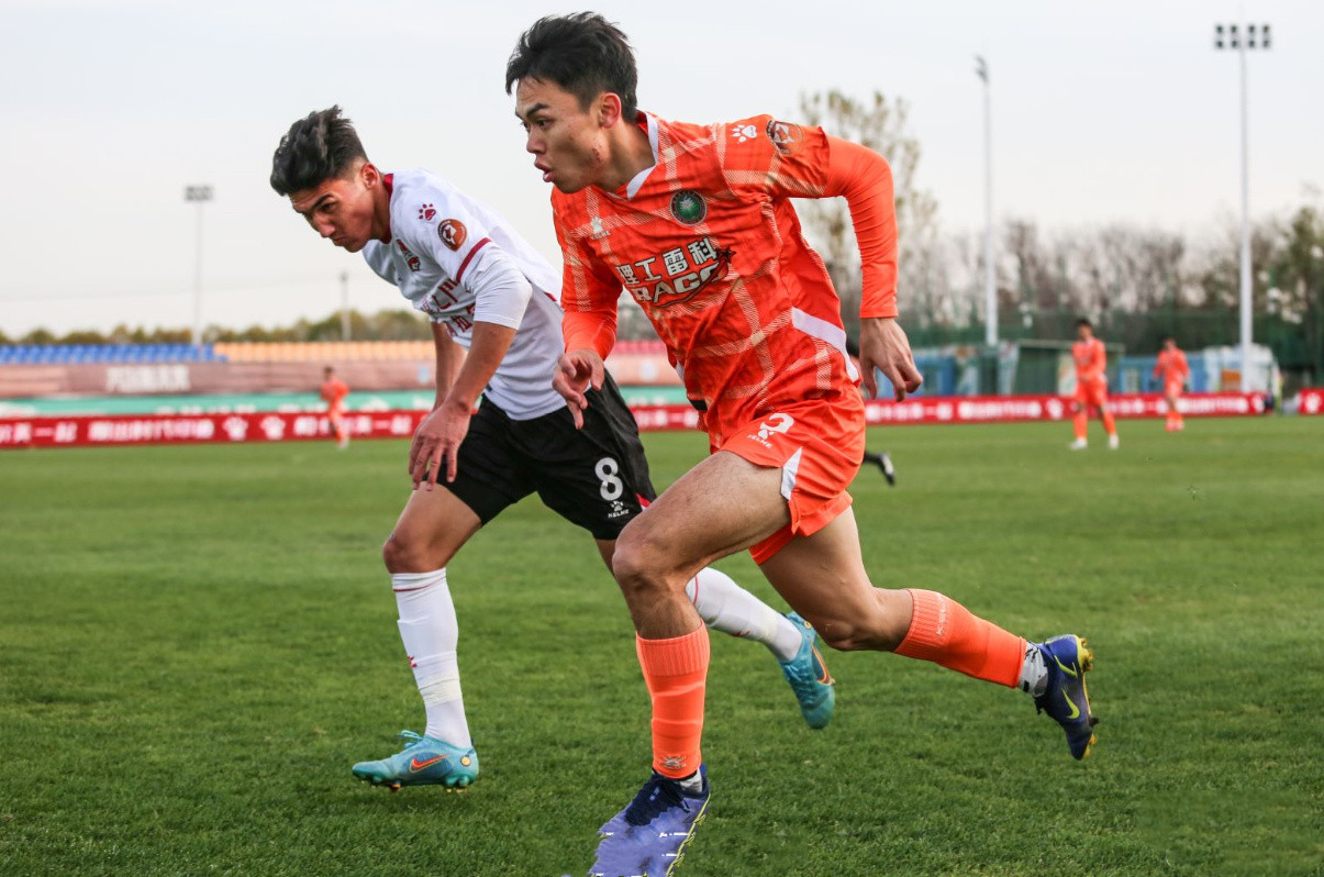 关于阿贾克斯前锋积极备战国家队赛事,助球队取得胜利的信息 关于阿贾克斯前锋积极备战国家队赛事,助球队取得胜利的信息