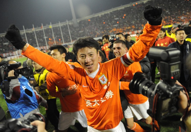 队长临危受命，领队取胜率领球队