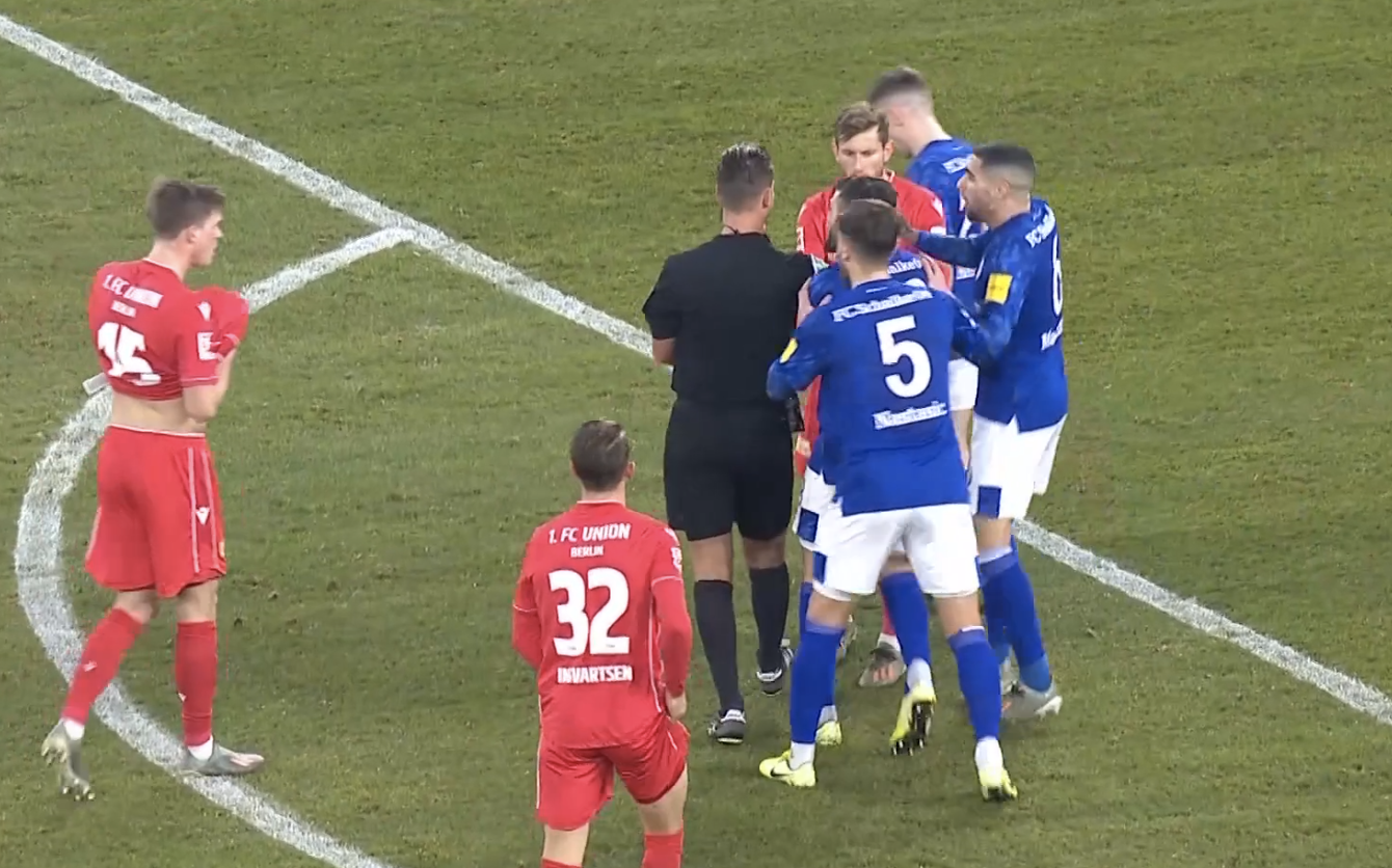 包含奥地利红牛意外失利,德甲保级压力增大的词条 包含奥地利红牛意外失利,德甲保级压力增大的词条