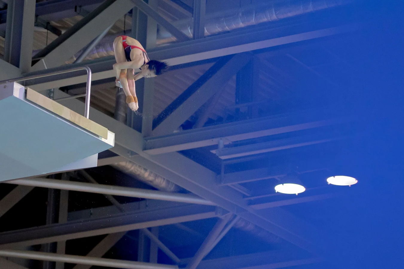 乌克兰跳水选手夺冠，震惊世界